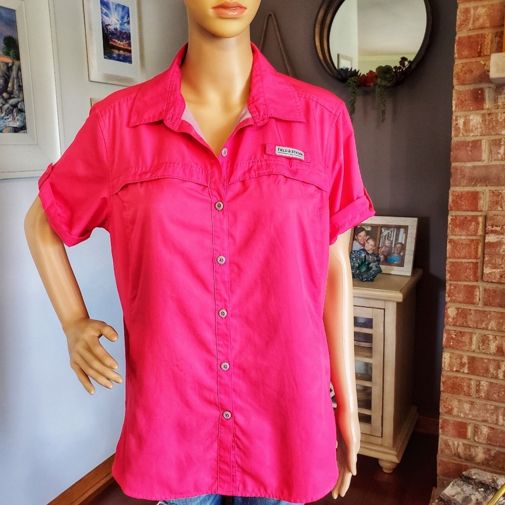 🎀3/$25 Field & Stream Pink Utility Vented Tee